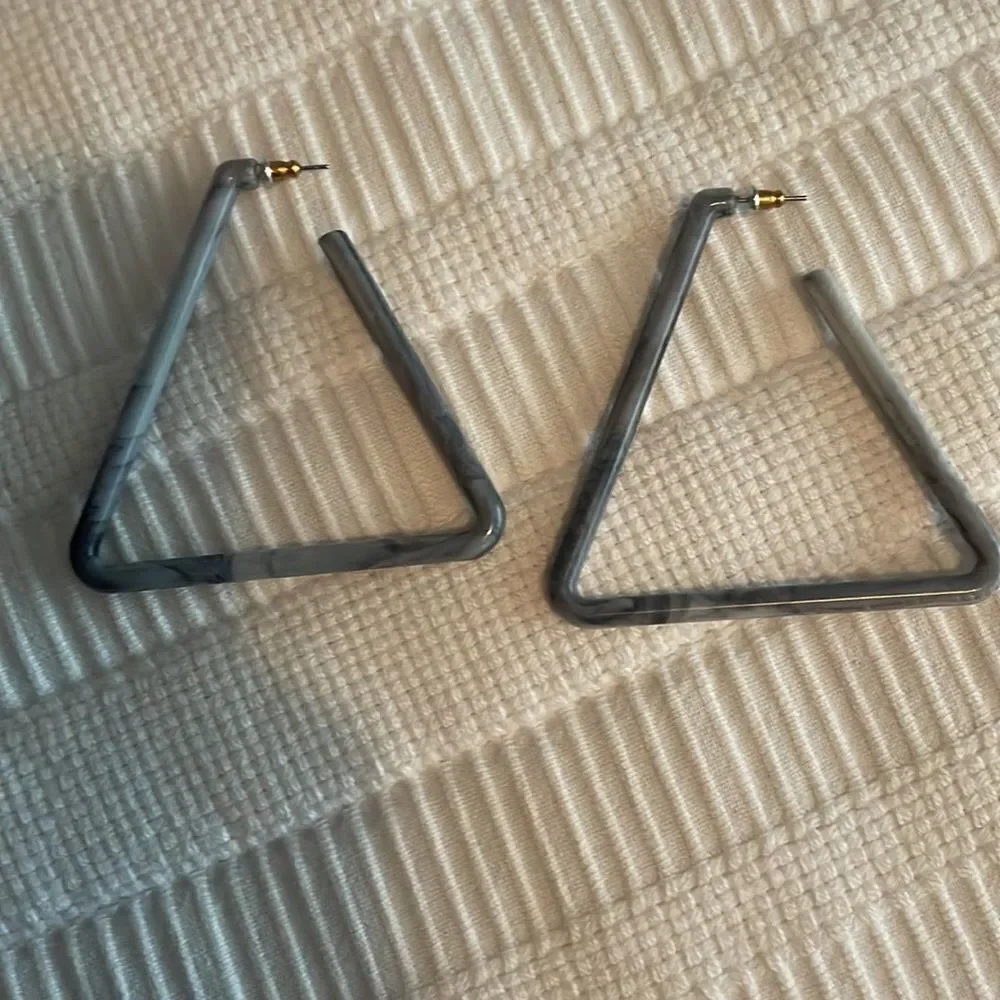Earrings clear out! Get all four pairs!!